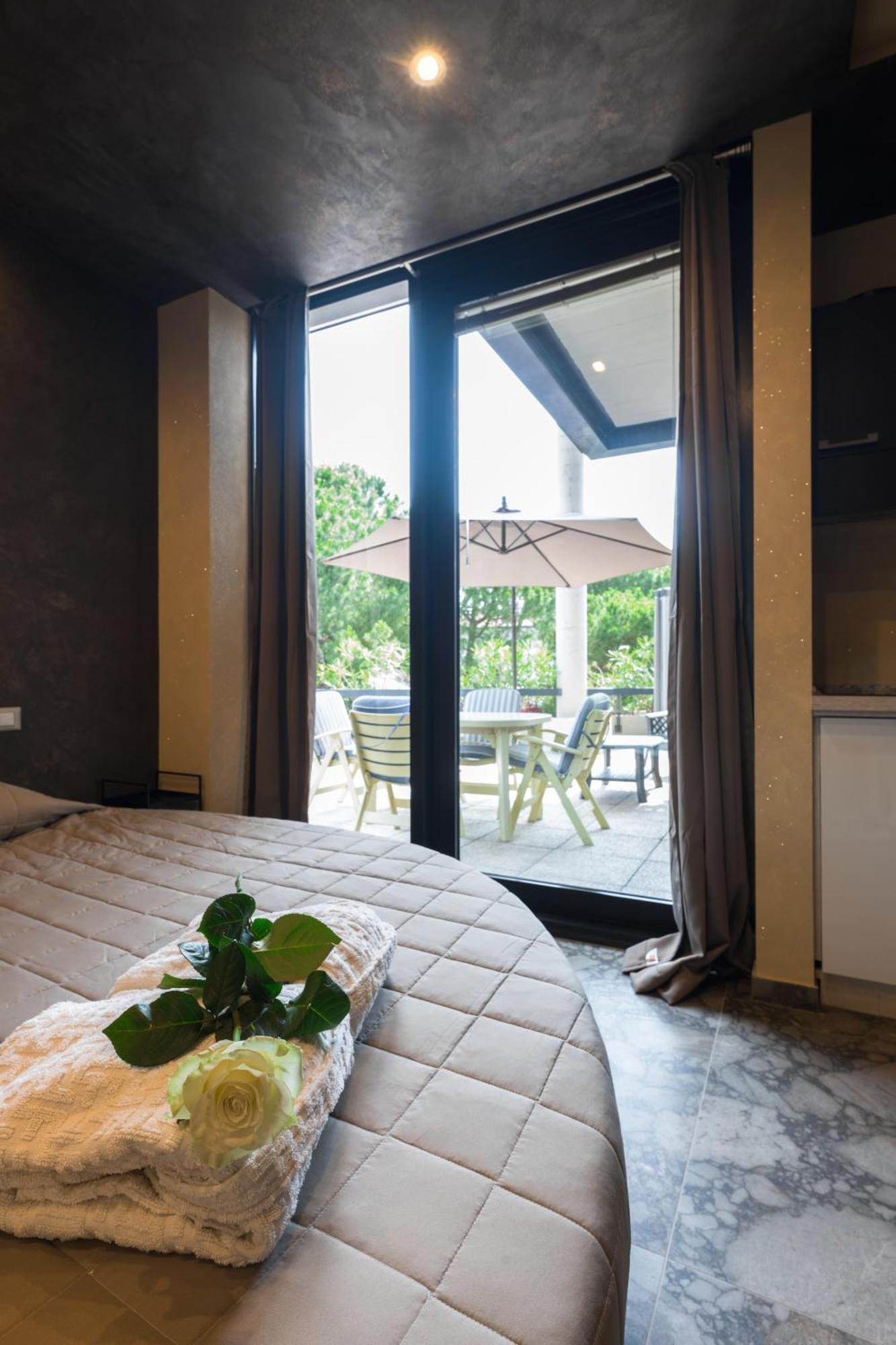 Garda Fantasy Paradise Silver O Gold Desenzano del Garda Exterior foto