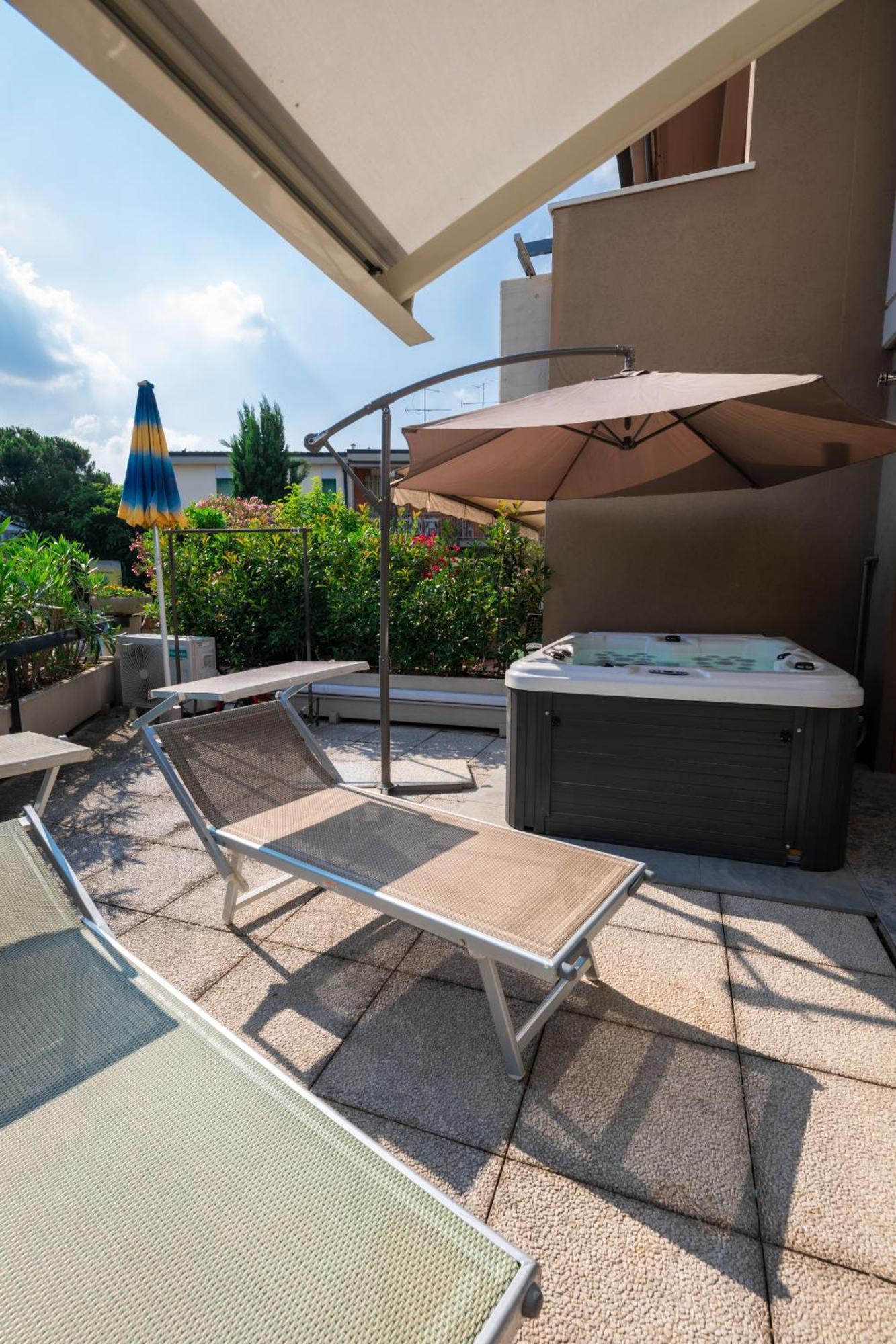 Garda Fantasy Paradise Silver O Gold Desenzano del Garda Exterior foto